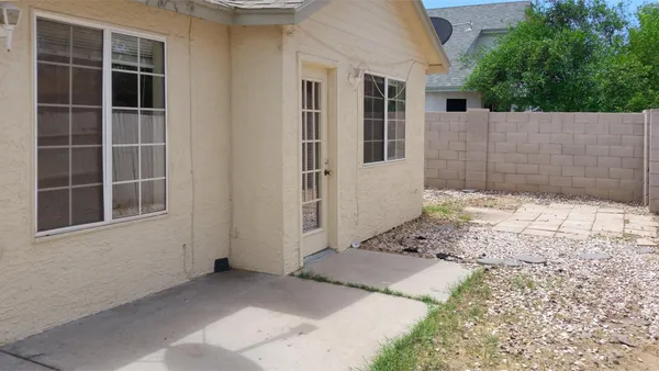 $1,525 | 5832 South 42nd Place, Phoenix, AZ 85040