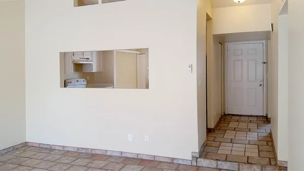 $1,525 | 5832 South 42nd Place, Phoenix, AZ 85040