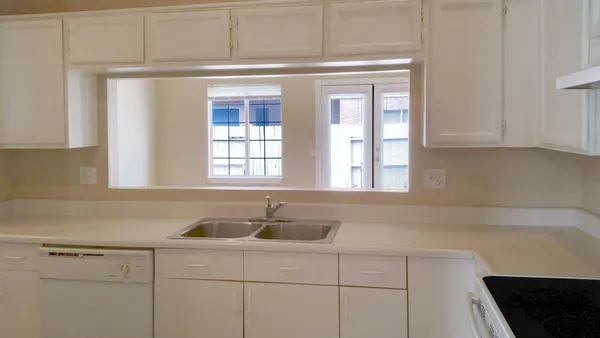 $1,525 | 5832 South 42nd Place, Phoenix, AZ 85040