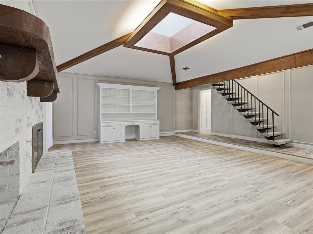 1811 Briarcrest Lane Arlington, TX 76012 - Photo 12 of 29 a view of entryway and hall