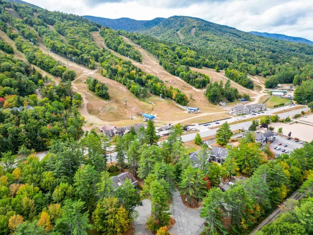 $259,000 | 2 River Run Drive, Unit E/F, Bartlett, NH 03812