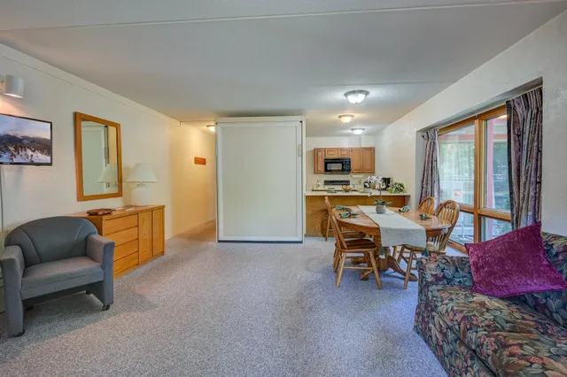 $259,000 | 2 River Run Drive, Unit E/F, Bartlett, NH 03812