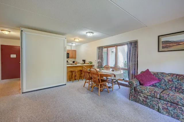 $259,000 | 2 River Run Drive, Unit E/F, Bartlett, NH 03812