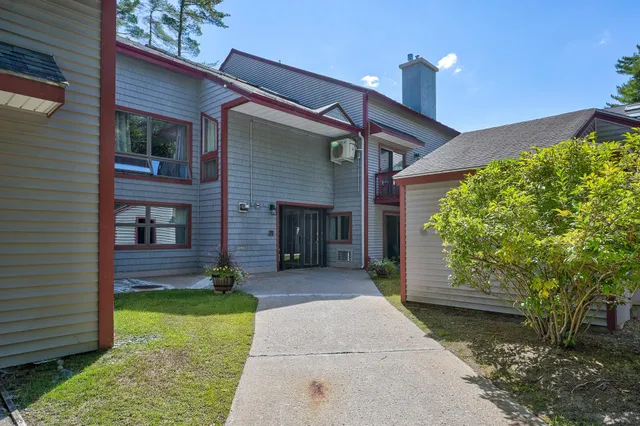 $259,000 | 2 River Run Drive, Unit E/F, Bartlett, NH 03812