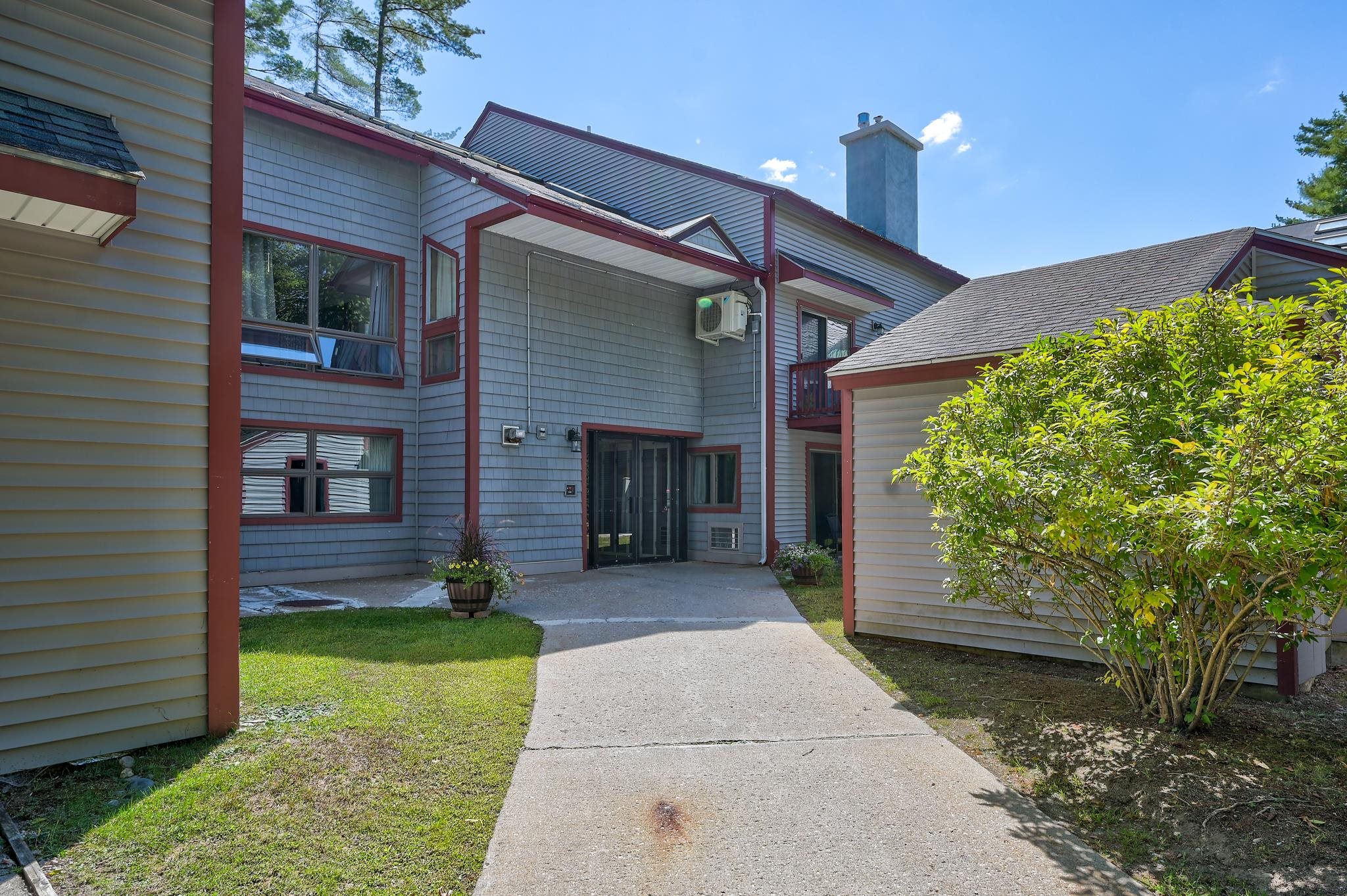 2 River Run Drive, Unit E/F Bartlett, NH 03812 - Photo 3 of 55