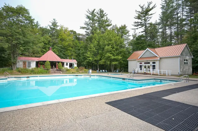 $259,000 | 2 River Run Drive, Unit E/F, Bartlett, NH 03812