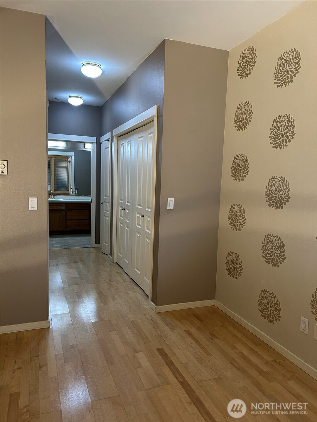 1900 Alaskan Way, Unit 402 Seattle, WA 98101 - Photo 17 of 32 a view of livingroom with furniture