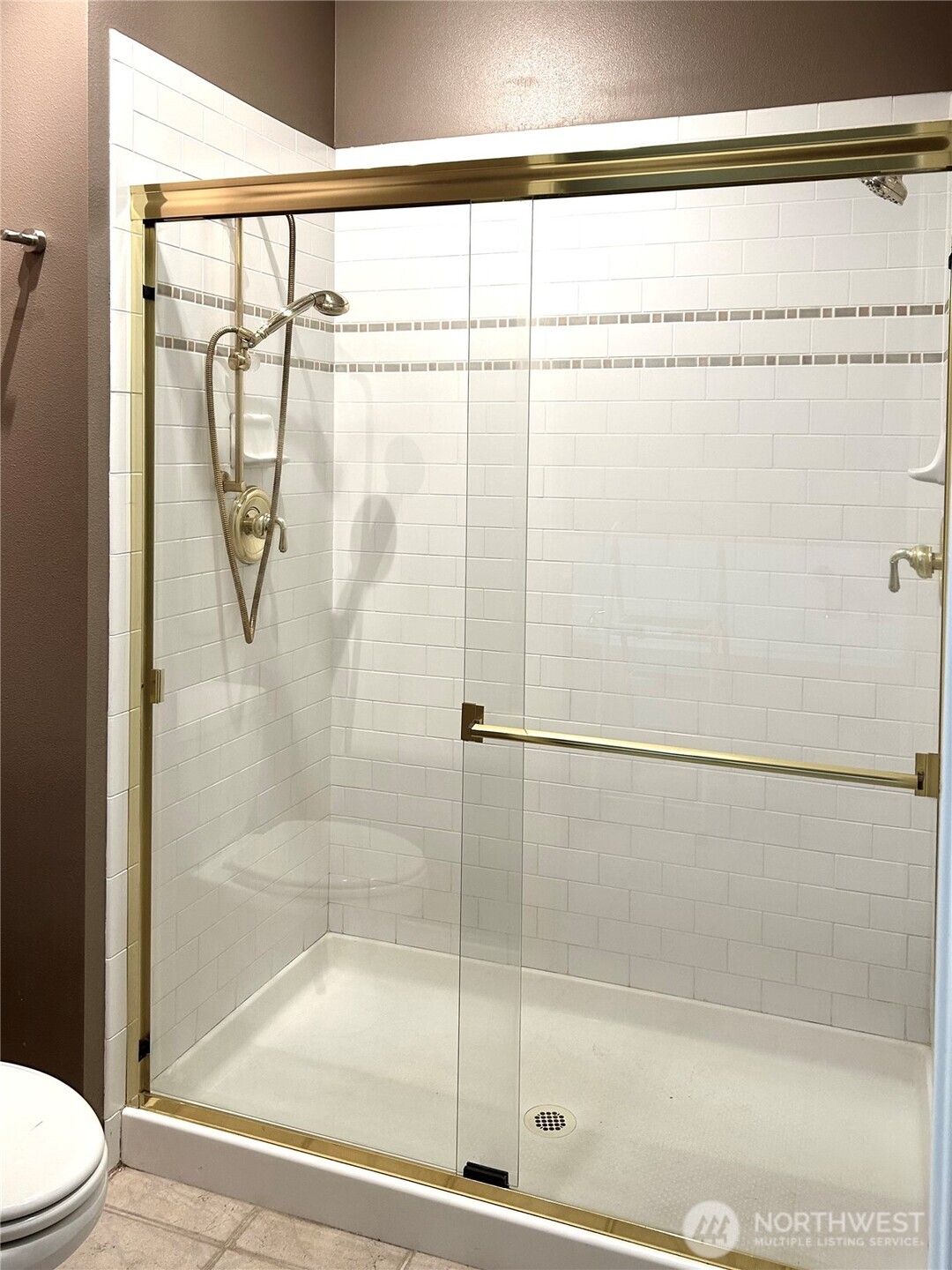 1900 Alaskan Way, Unit 402 Seattle, WA 98101 - Photo 25 of 37