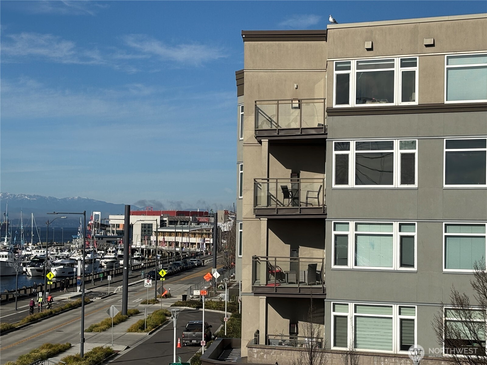 1900 Alaskan Way, Unit 402 Seattle, WA 98101 - Photo 35 of 37