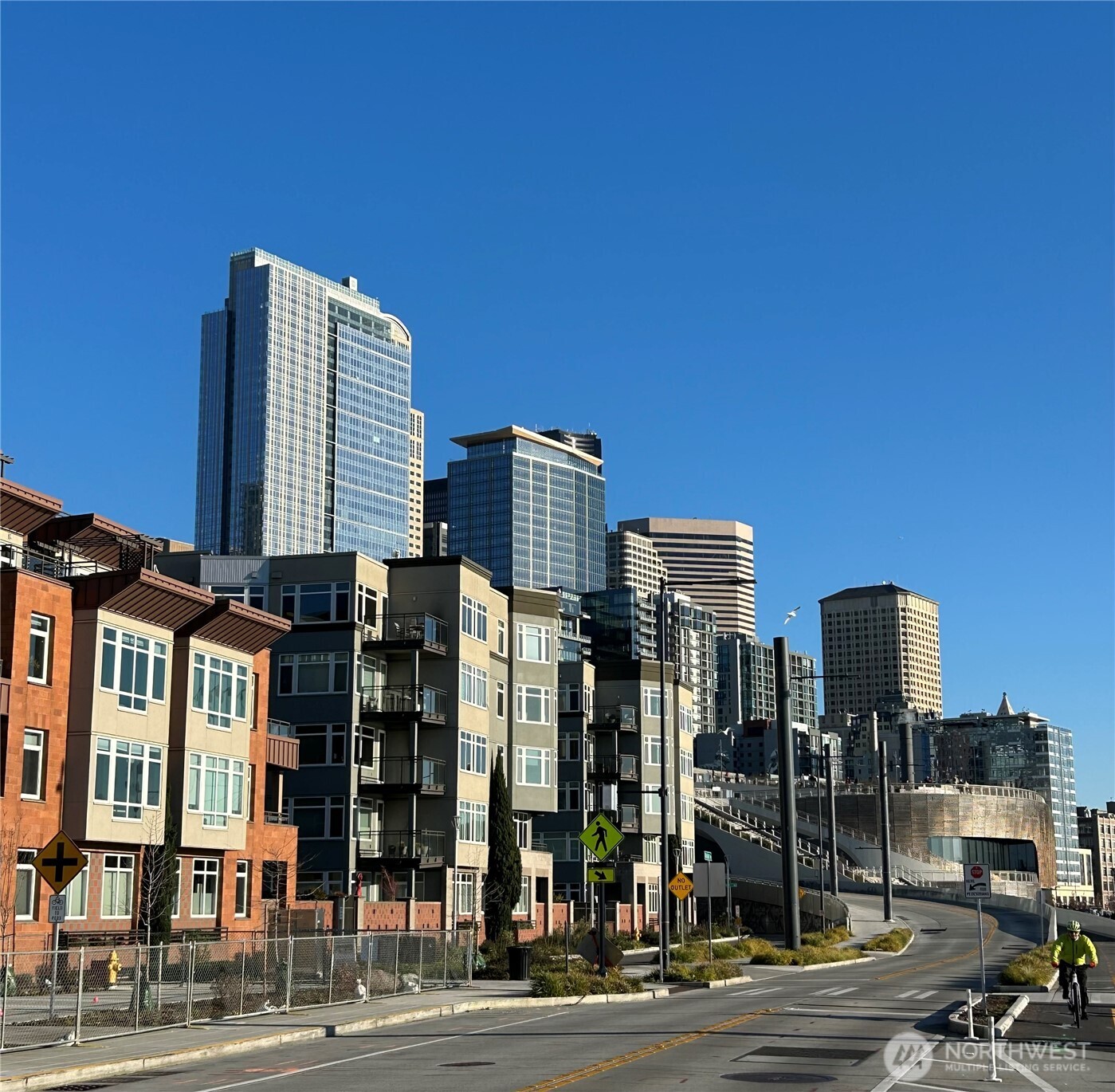 1900 Alaskan Way, Unit 402 Seattle, WA 98101 - Photo 37 of 37