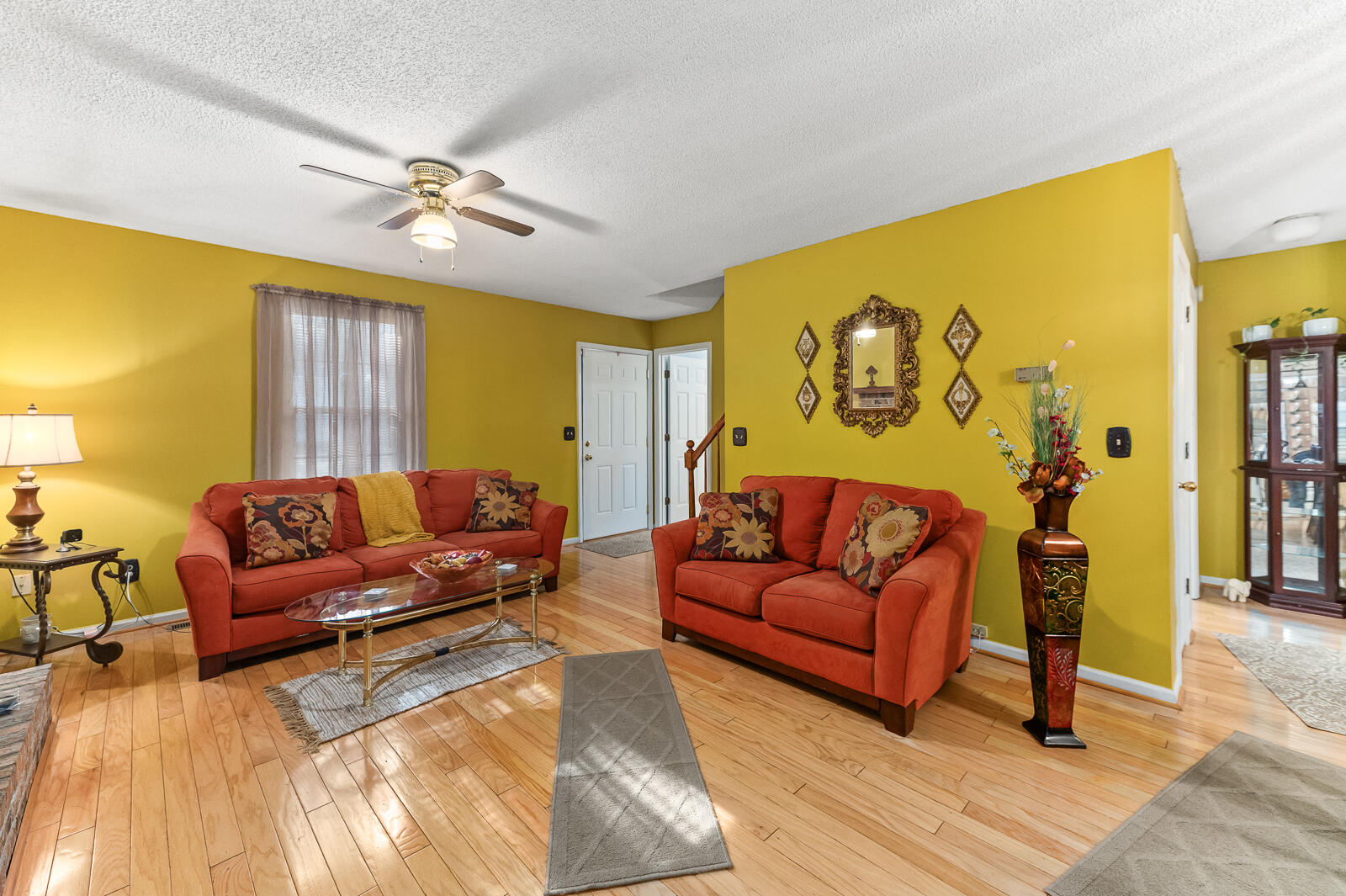 855 Springwood Circle Mount Pleasant, SC 29464 - Photo 4 of 28 Living Room