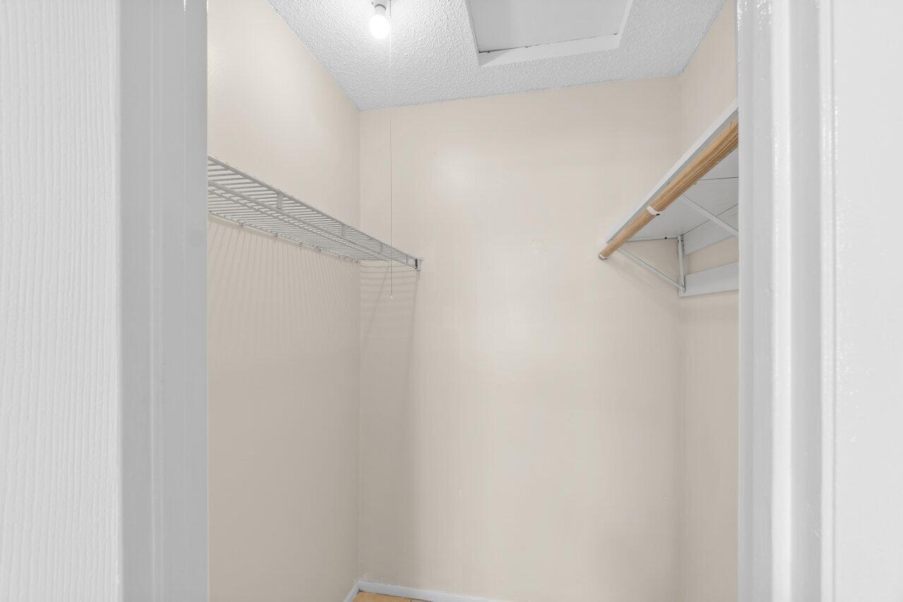 4762 Gulfstream Road Lake Worth, FL 33461 - Photo 13 of 20 014-4762GulfstreamRoad-LakeWorthBeach-FL