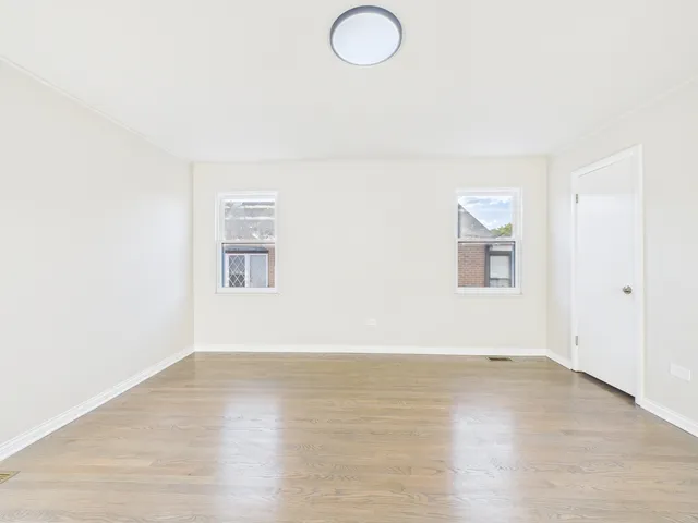 $380,000 | 2719 West 94th Street, Evergreen Park, IL 60805