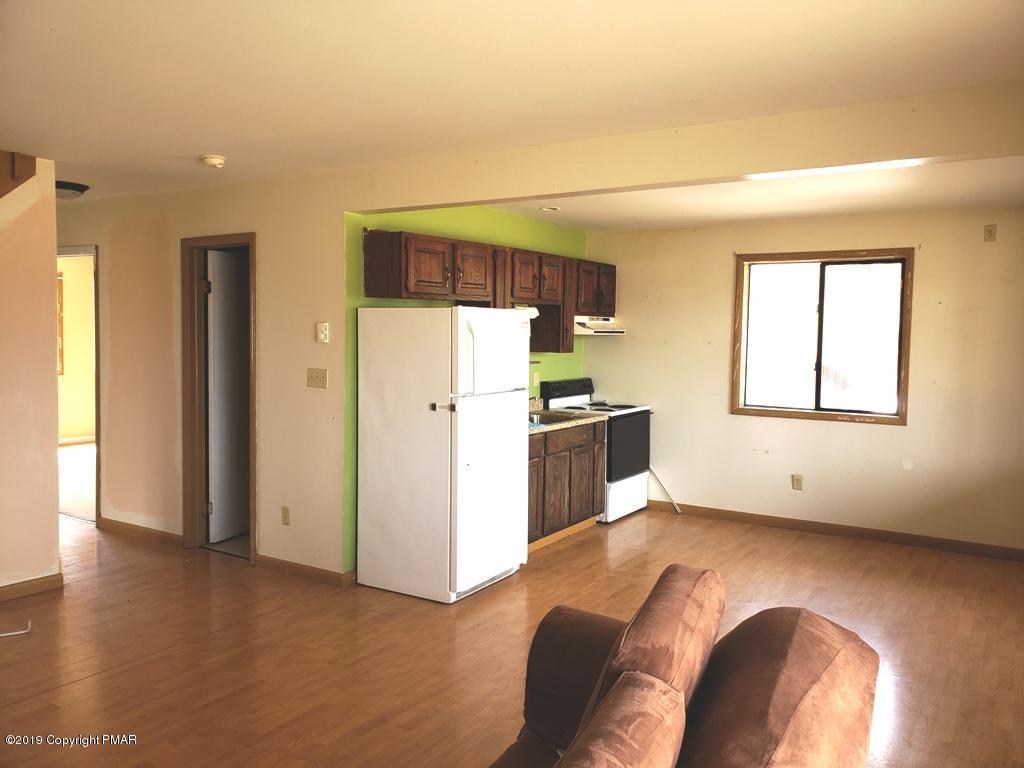244 Timber Hill Road Henryville, PA 18332 - Photo 3 of 17 Dining-Kitchen