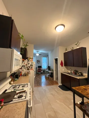 $1,695 | 1532 West 18th Place, Unit 1F, Chicago, IL 60608