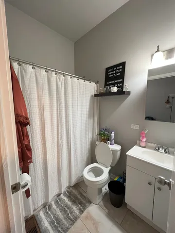 $1,695 | 1532 West 18th Place, Unit 1F, Chicago, IL 60608