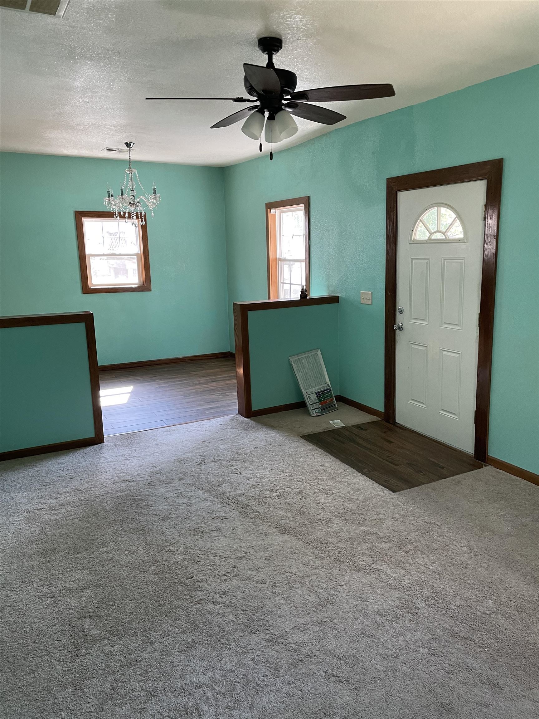 1112 North Sheridan Street Wichita, KS 67203 - Photo 4 of 24