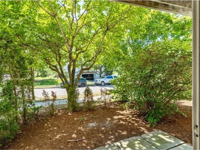 $235,000 | 5 Hildred Drive, Burlington, VT 05401