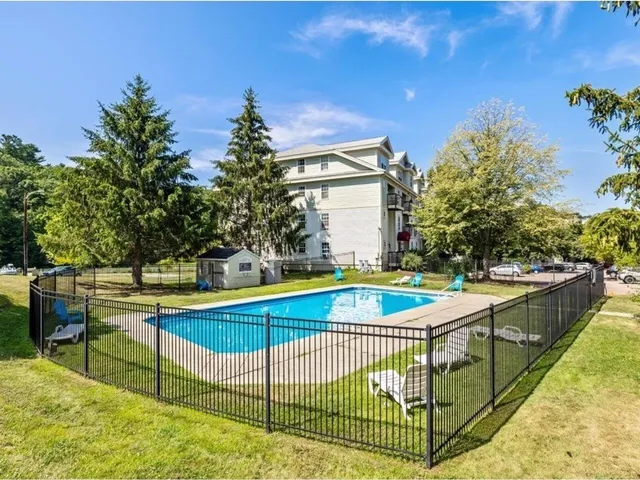 $235,000 | 5 Hildred Drive, Burlington, VT 05401