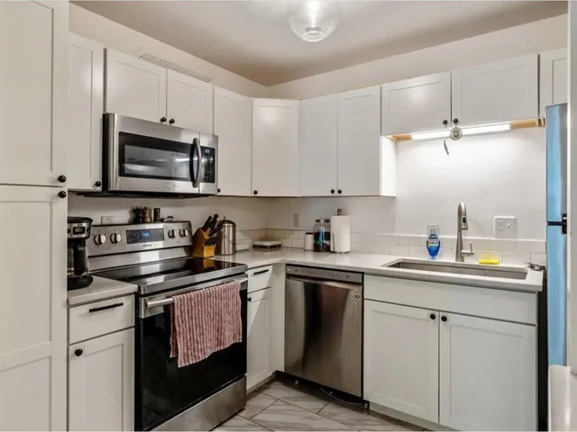 $235,000 | 5 Hildred Drive, Burlington, VT 05401