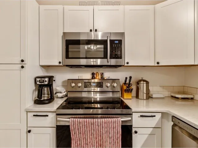 $235,000 | 5 Hildred Drive, Burlington, VT 05401