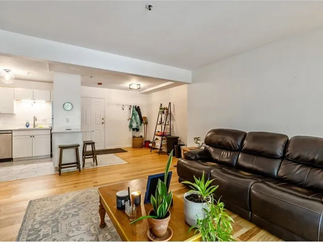 $235,000 | 5 Hildred Drive, Burlington, VT 05401