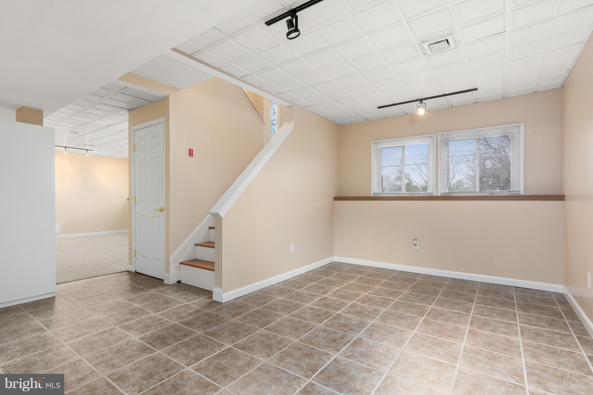 105 Bar Harbor Road Pasadena, MD 21122 - Photo 22 of 30 Family Room
