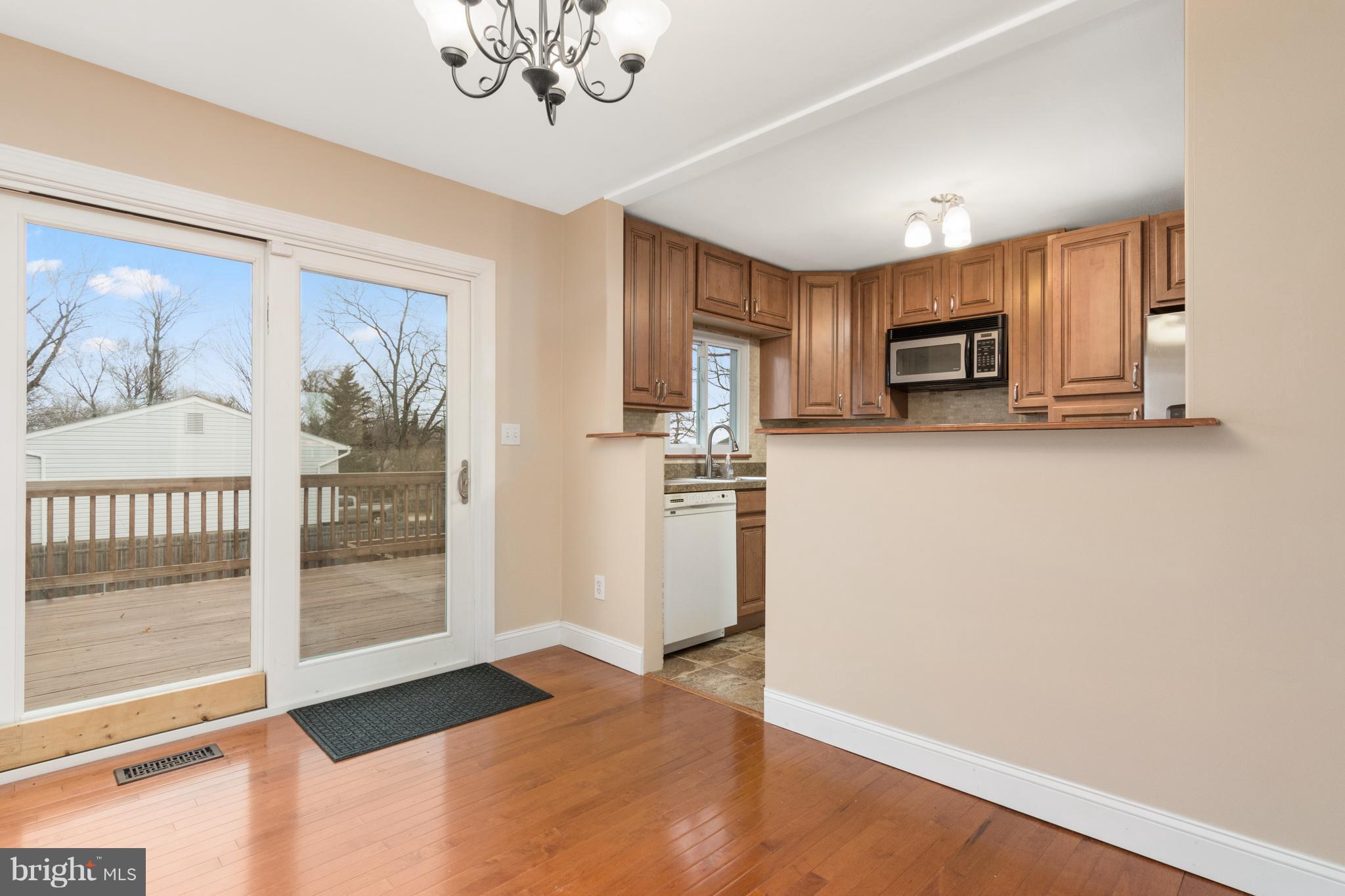 105 Bar Harbor Road Pasadena, MD 21122 - Photo 7 of 30 Dining Room