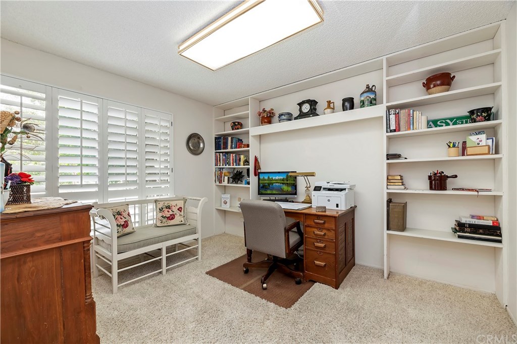 1385 Tareyton Drive Riverside, CA 92506 - Photo 14 of 36