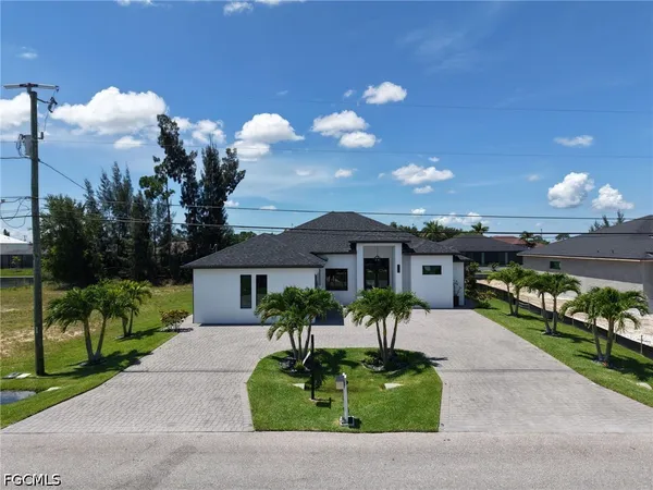 $750,000 | 710 Southwest 12th Terrace, Cape Coral, FL 33991