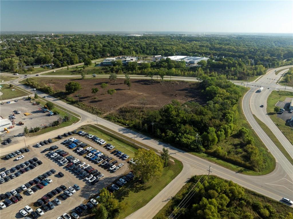 2900-2905 Haskell Lane Lawrence, KS 66046 - Photo 13 of 36