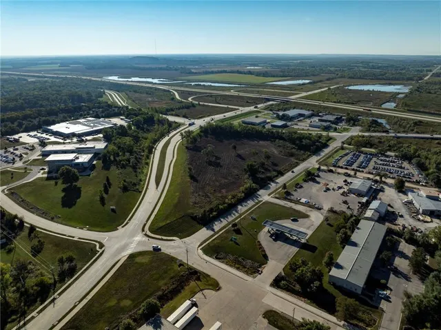 $2,200,000 | 2900-2905 Haskell Lane, Lawrence, KS 66046