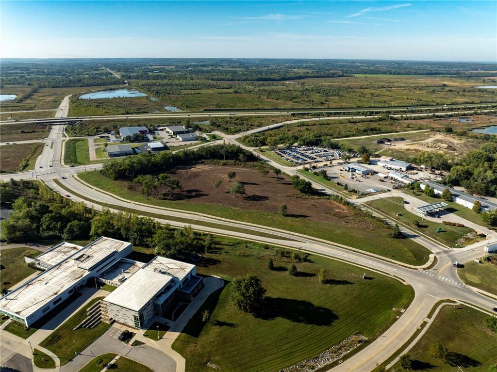 2900-2905 Haskell Lane Lawrence, KS 66046 - Photo 19 of 36