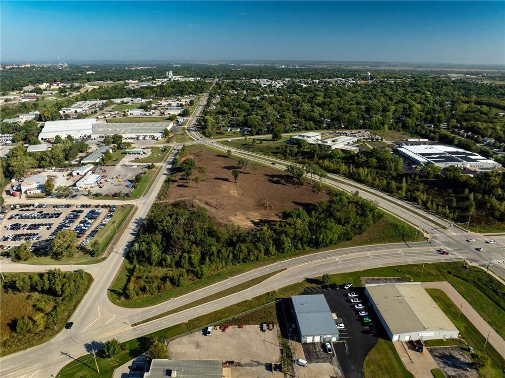 2900-2905 Haskell Lane Lawrence, KS 66046 - Photo 26 of 36