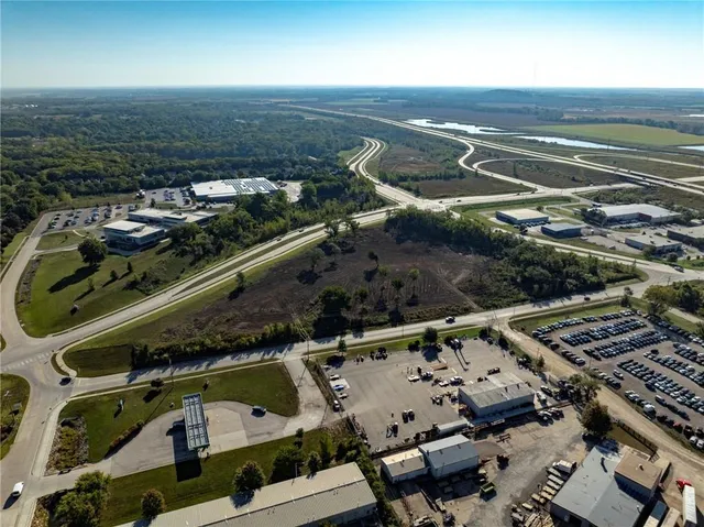 $2,200,000 | 2900-2905 Haskell Lane, Lawrence, KS 66046