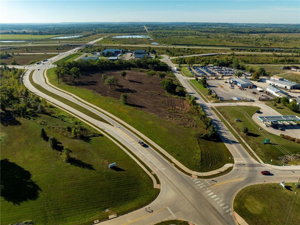 2900-2905 Haskell Lane Lawrence, KS 66046 - Photo 4 of 36