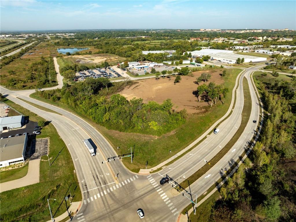 2900-2905 Haskell Lane Lawrence, KS 66046 - Photo 7 of 36