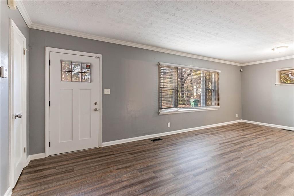 2196 Knoll Drive Decatur, GA 30032 - Photo 6 of 24