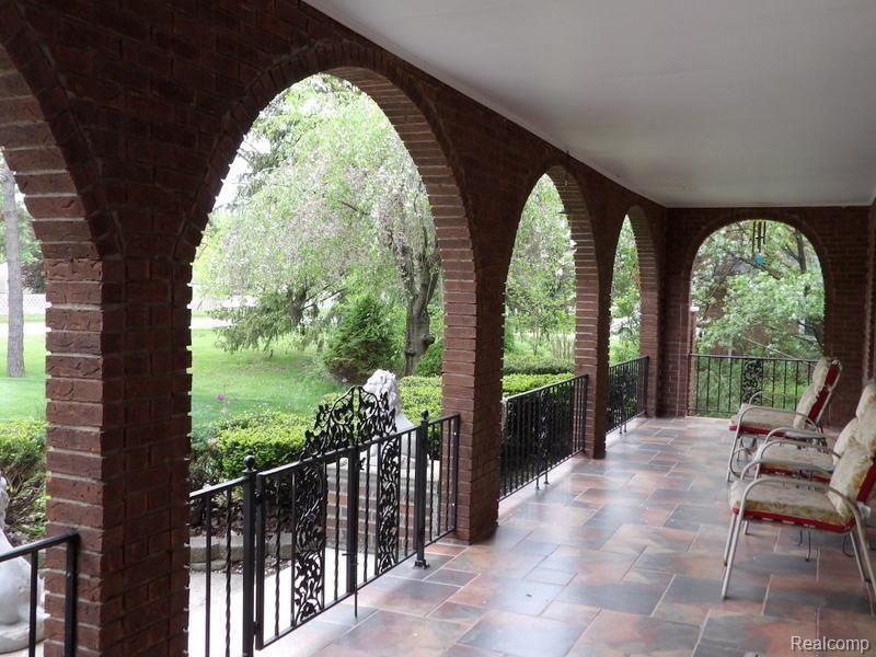 13710 Reeck Road Southgate, MI 48195 - Photo 13 of 63 100_2972.jpg