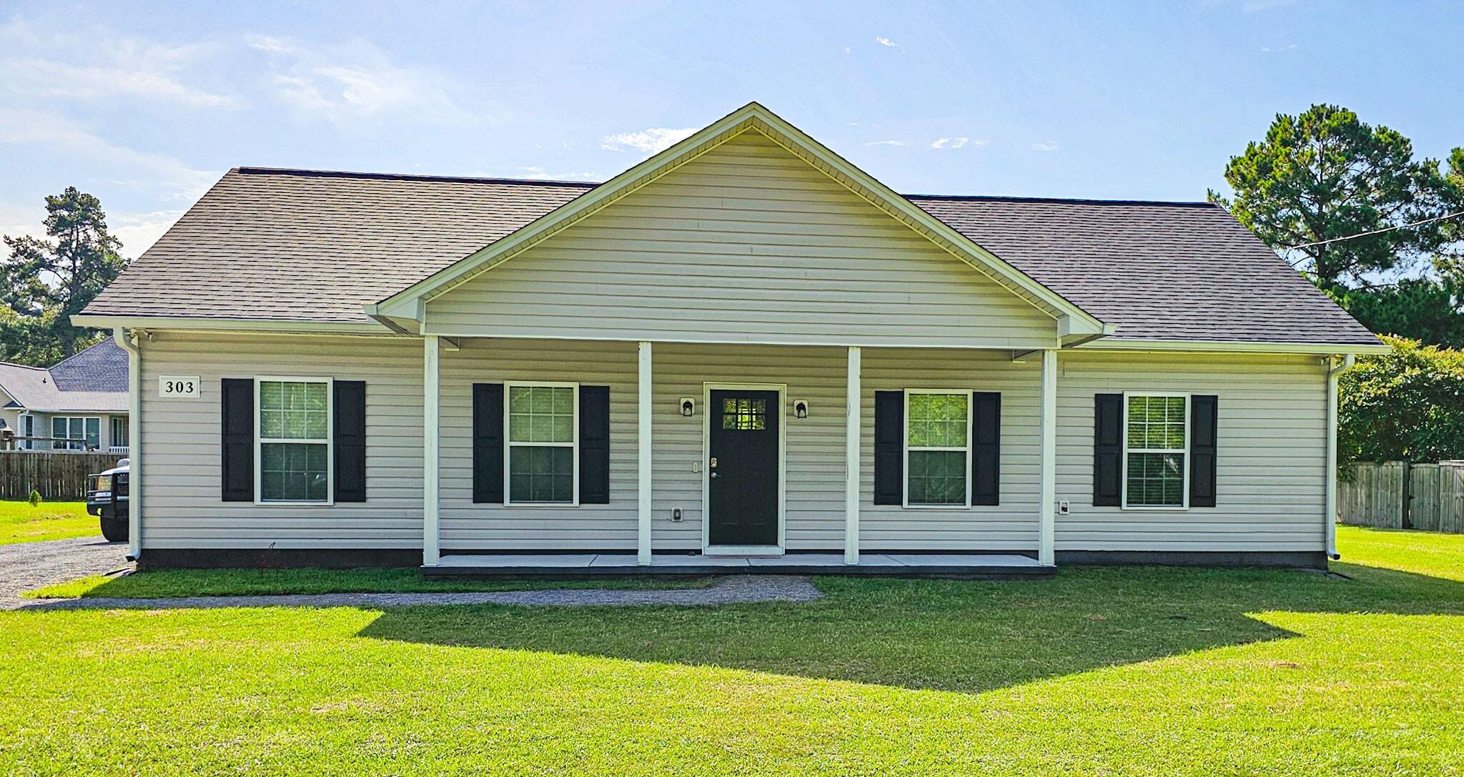 303 David Street St. George, SC 29477 - Photo 1 of 33 20260723_101212