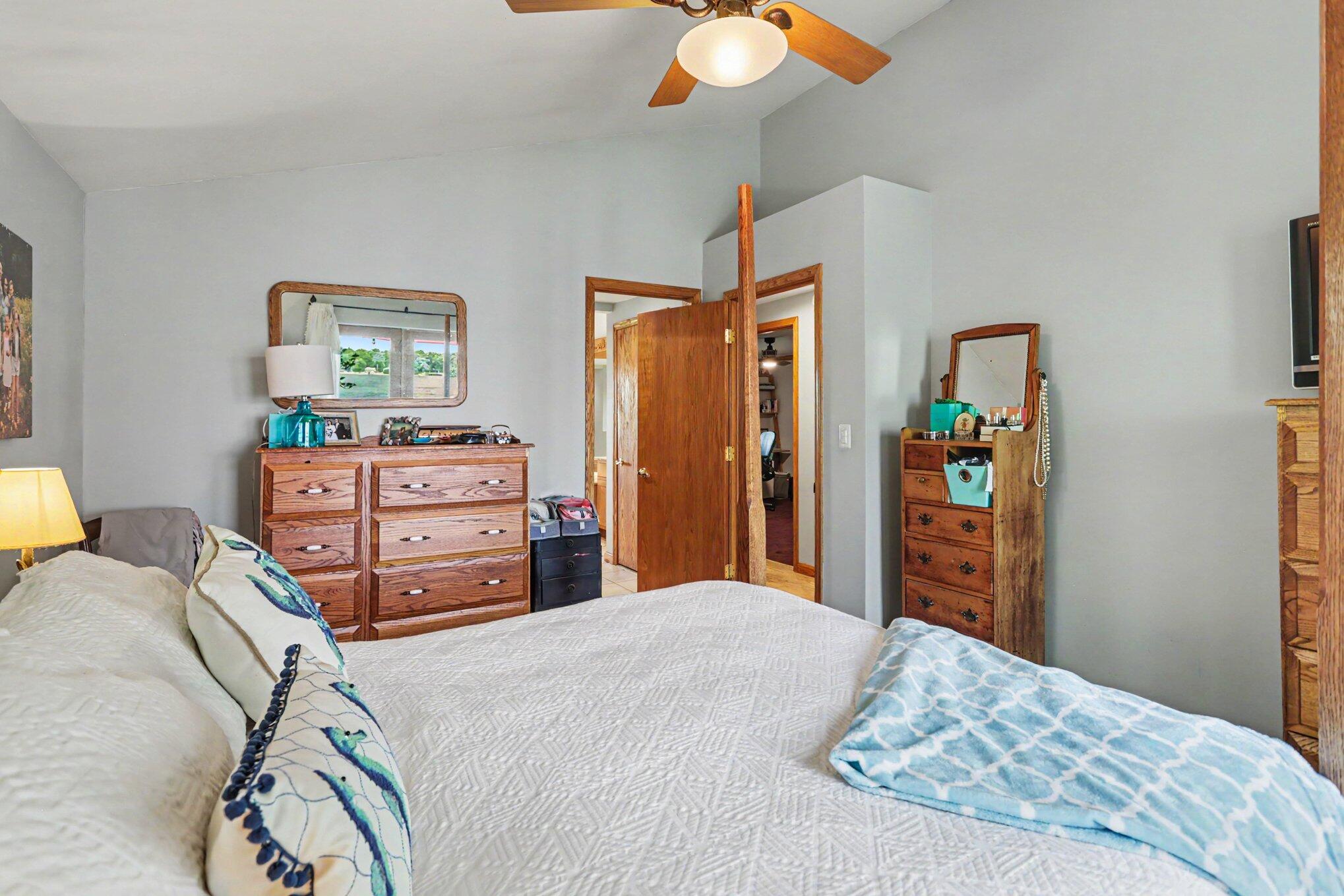 58929 Yeatter Road Colon, MI 49040 - Photo 15 of 36 015_file_4228