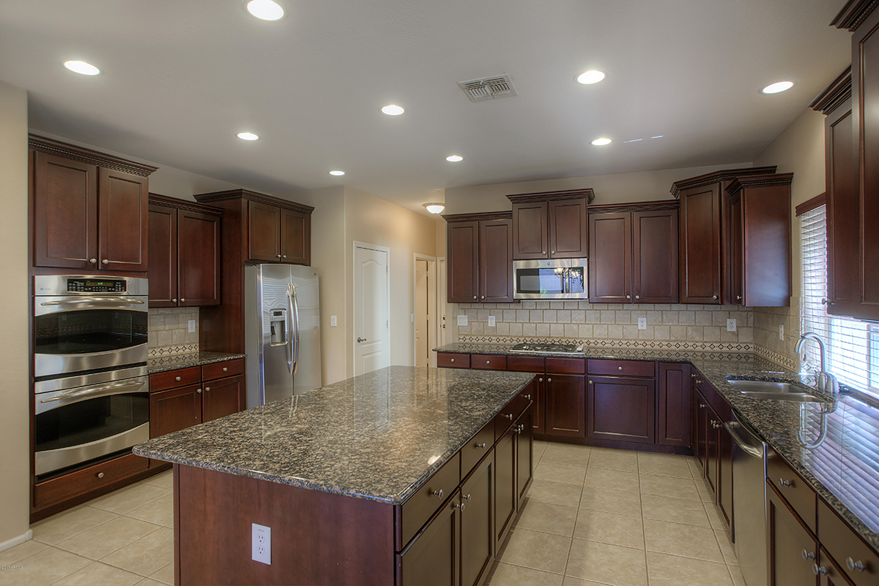 2514 East Ridge Creek Road Phoenix, AZ 85024 - Photo 1 of 17 ridge_creek_07