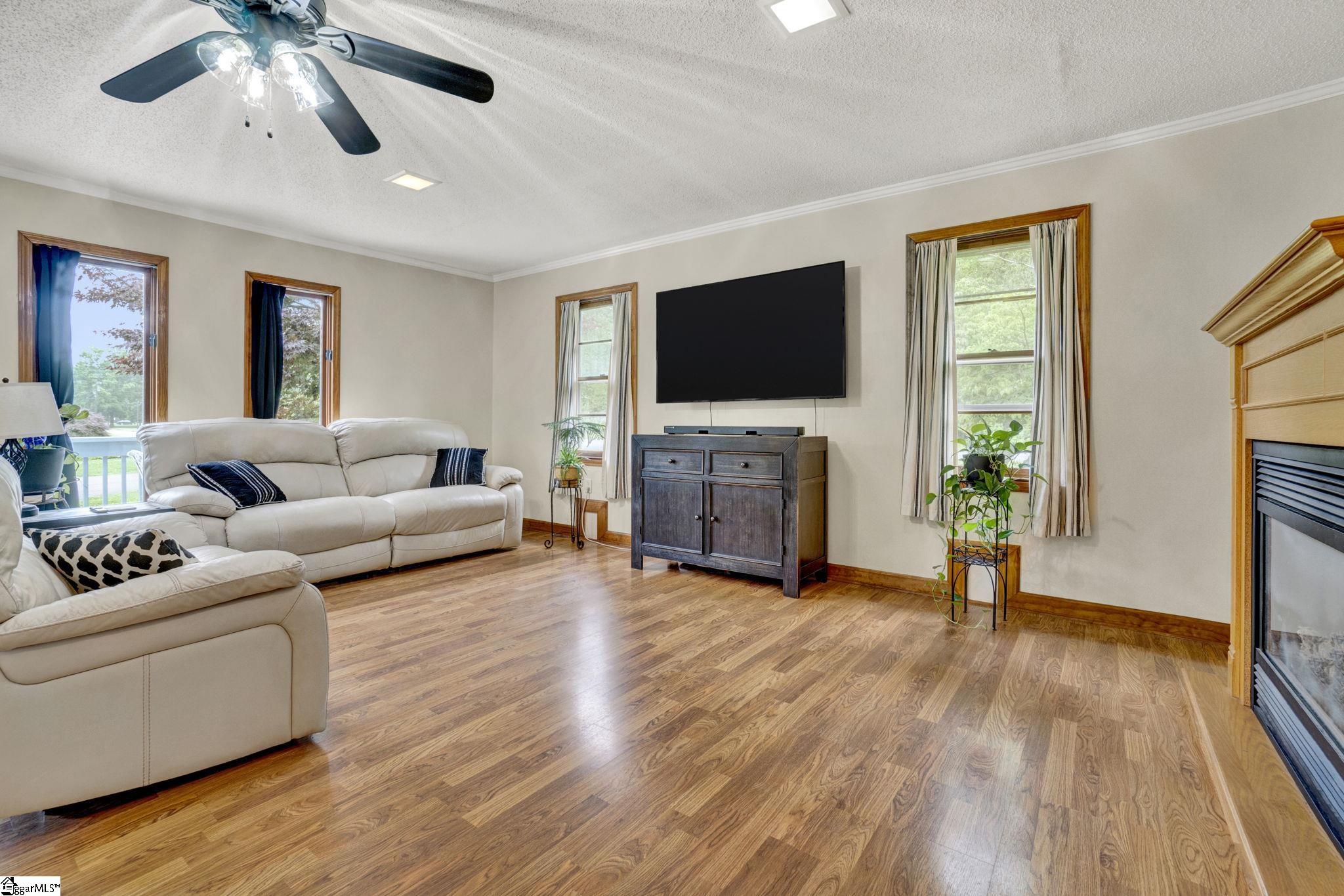 207 State Rd S-30-754 Clinton, SC 29325 - Photo 13 of 50