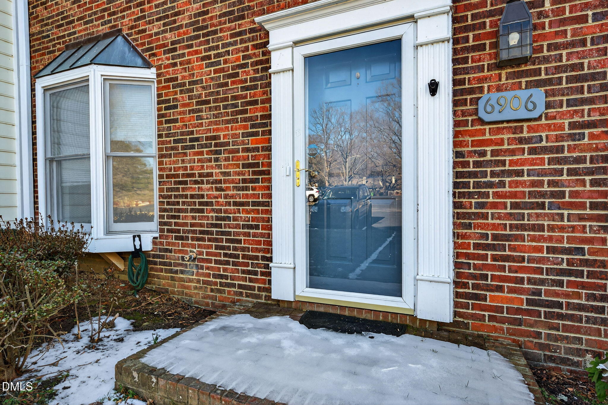 3-web-or-mls-6906 Saxby-3