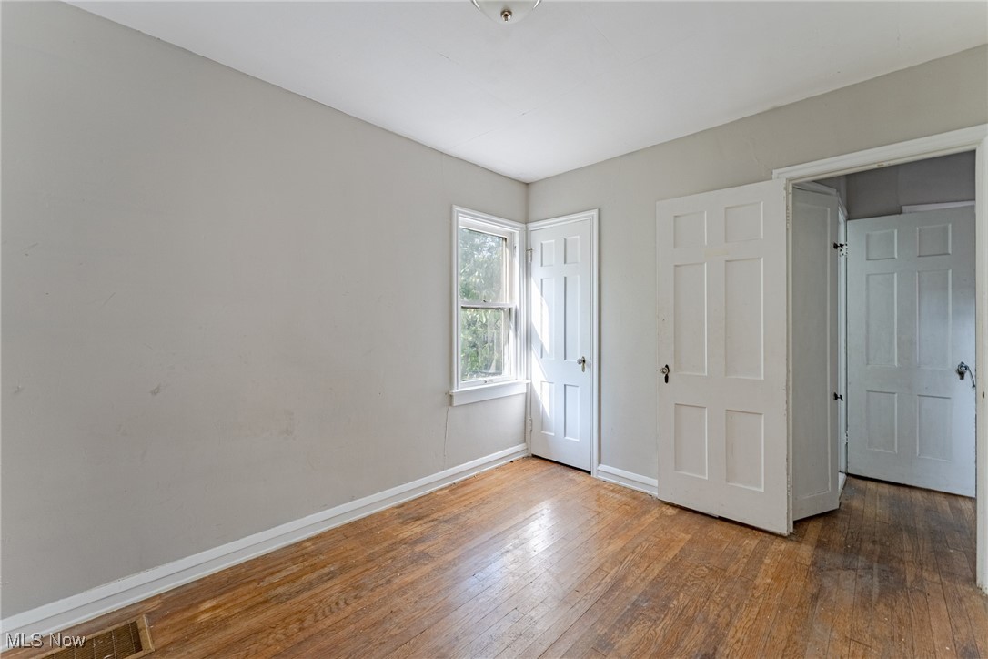 3496 East Scarborough Road Cleveland, OH 44118 - Photo 16 of 28