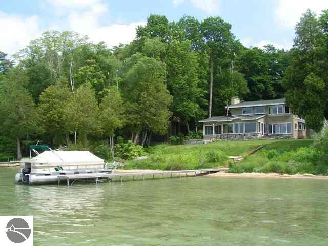 8482 South Dunns Farm Road Maple City, MI 49664 - Photo 2 of 25 1734407-1.JPG