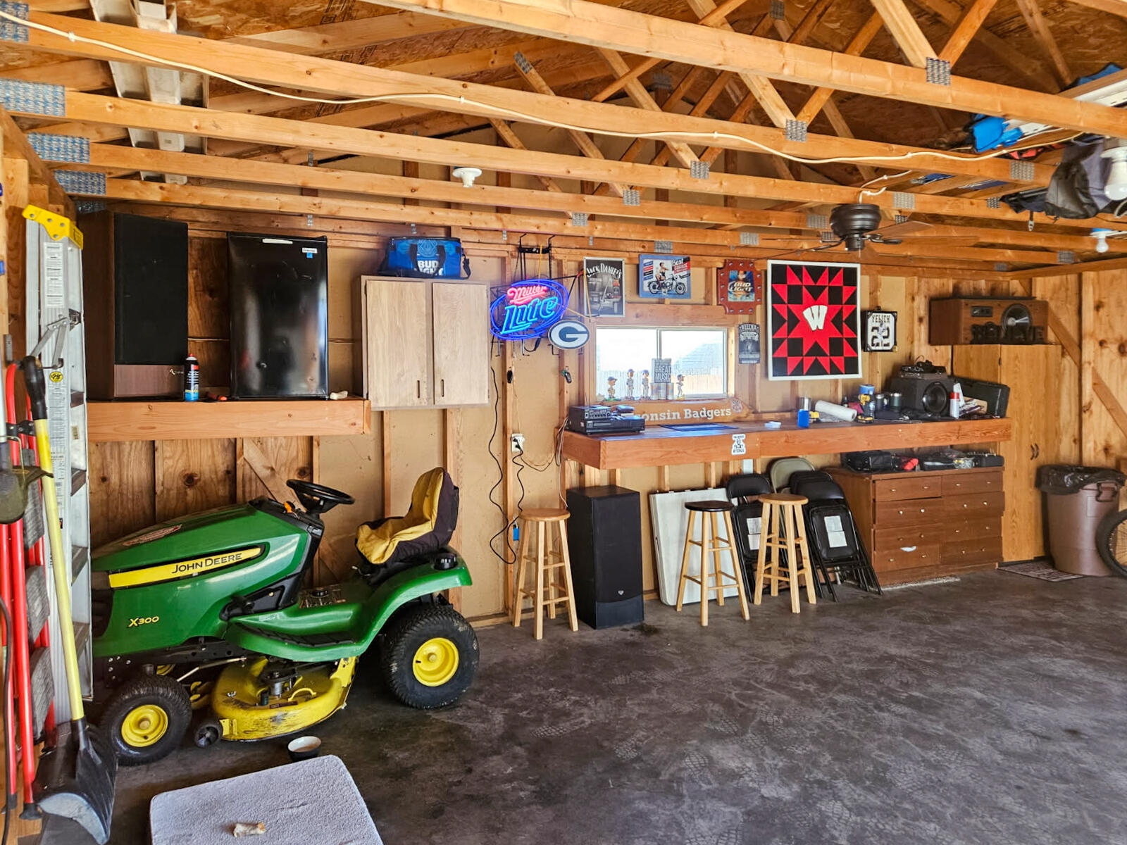 514 East Iowa Street Prairie du Chien, WI 53821 - Photo 16 of 18 Garage interior
