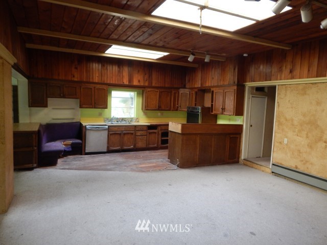 8901 West Lake Cochran Road Monroe, WA 98272 - Photo 5 of 22