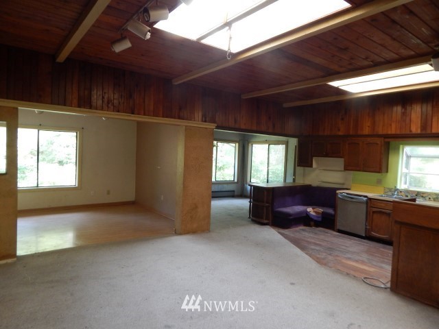 8901 West Lake Cochran Road Monroe, WA 98272 - Photo 6 of 22