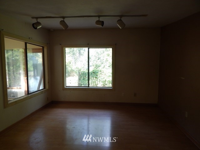 8901 West Lake Cochran Road Monroe, WA 98272 - Photo 7 of 22